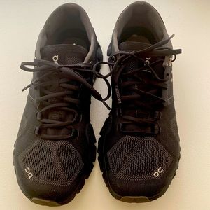 EUC On Women’s Cloud X Low Top Running Sneaker